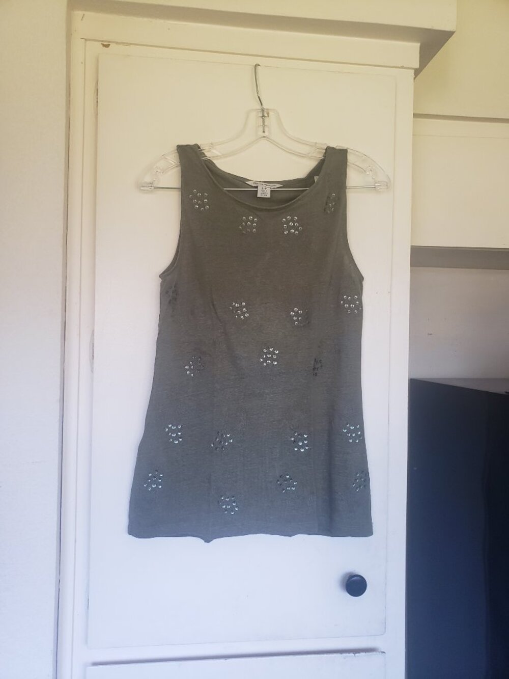 Tommy Bahama Sleeveless Top Green with Sequined Pineapples Size S/P
